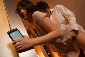 Vợ đi họp lớp rồi xxx với nyc mặc cho người chồng ở nhà chờ