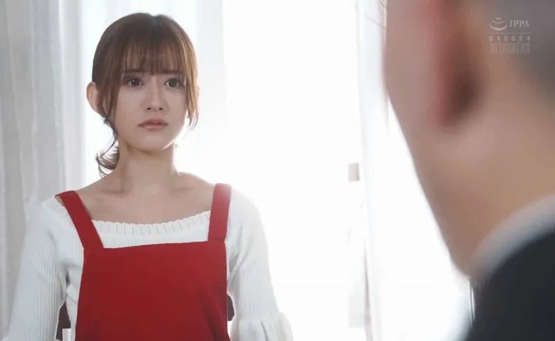 Vợ bán thân thanh toán khoản nợ cho anh xã suốt một năm mà chồng không hề hay biết